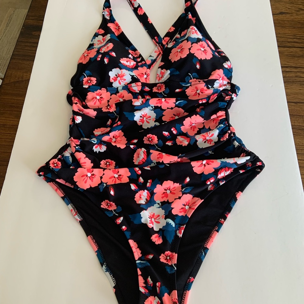 NWT a cupshe Black & Pink Floral Print One Piece Swim suit  Medium M